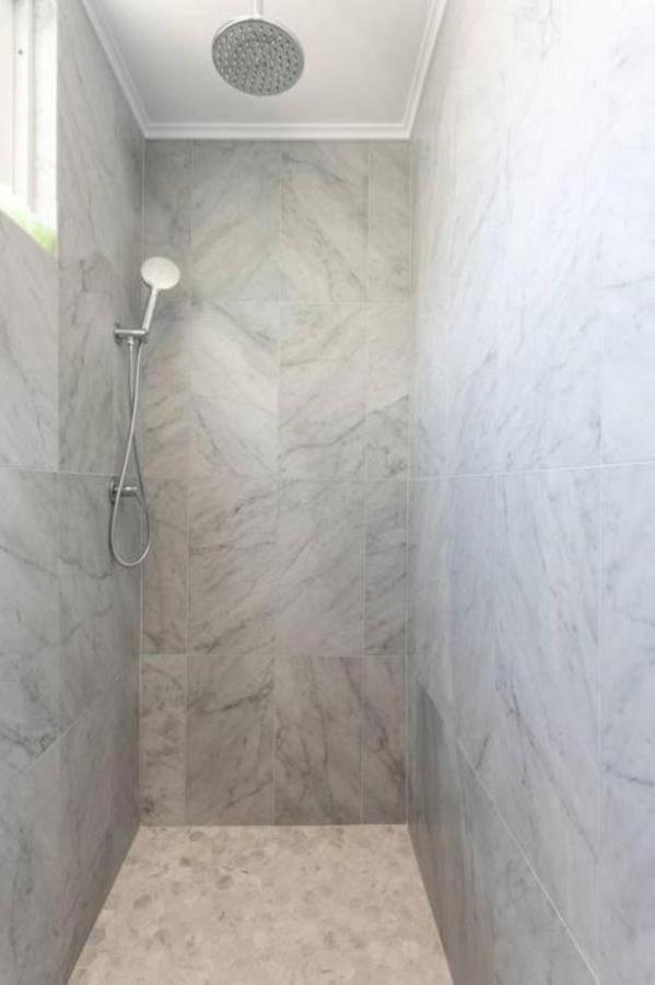 סידני Upscale Cliffside Studio With Ocean Views North Bondi מראה חיצוני תמונה
