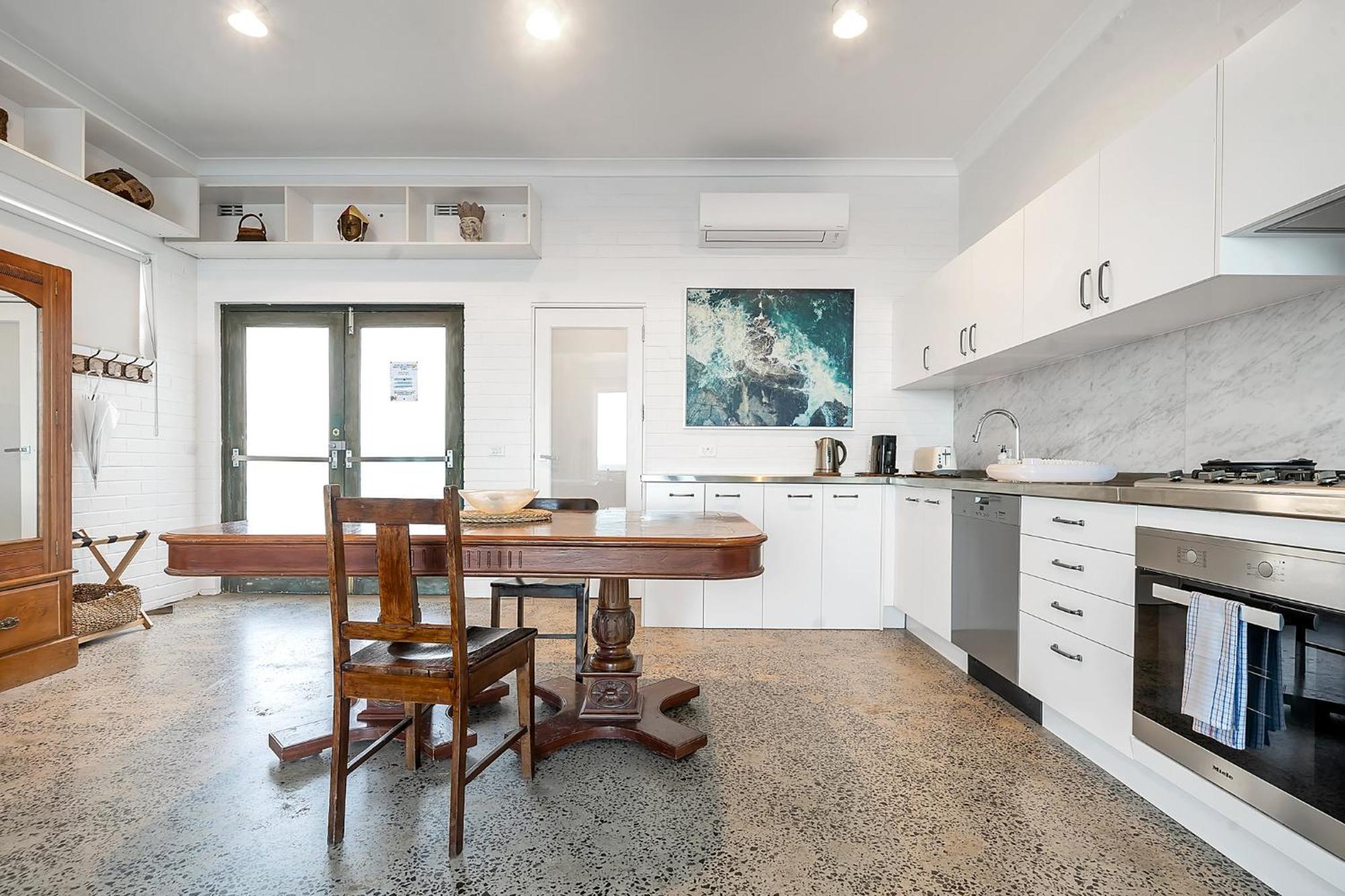 סידני Upscale Cliffside Studio With Ocean Views North Bondi מראה חיצוני תמונה