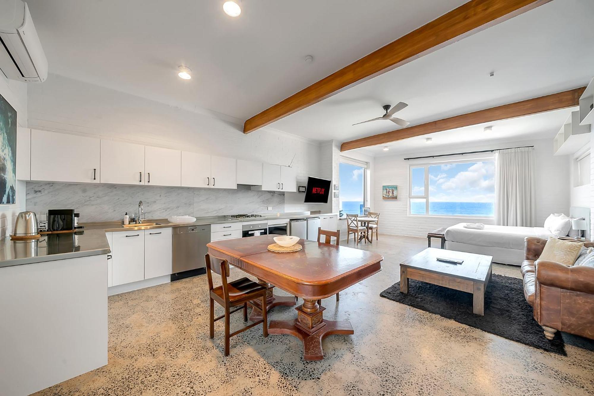 סידני Upscale Cliffside Studio With Ocean Views North Bondi מראה חיצוני תמונה